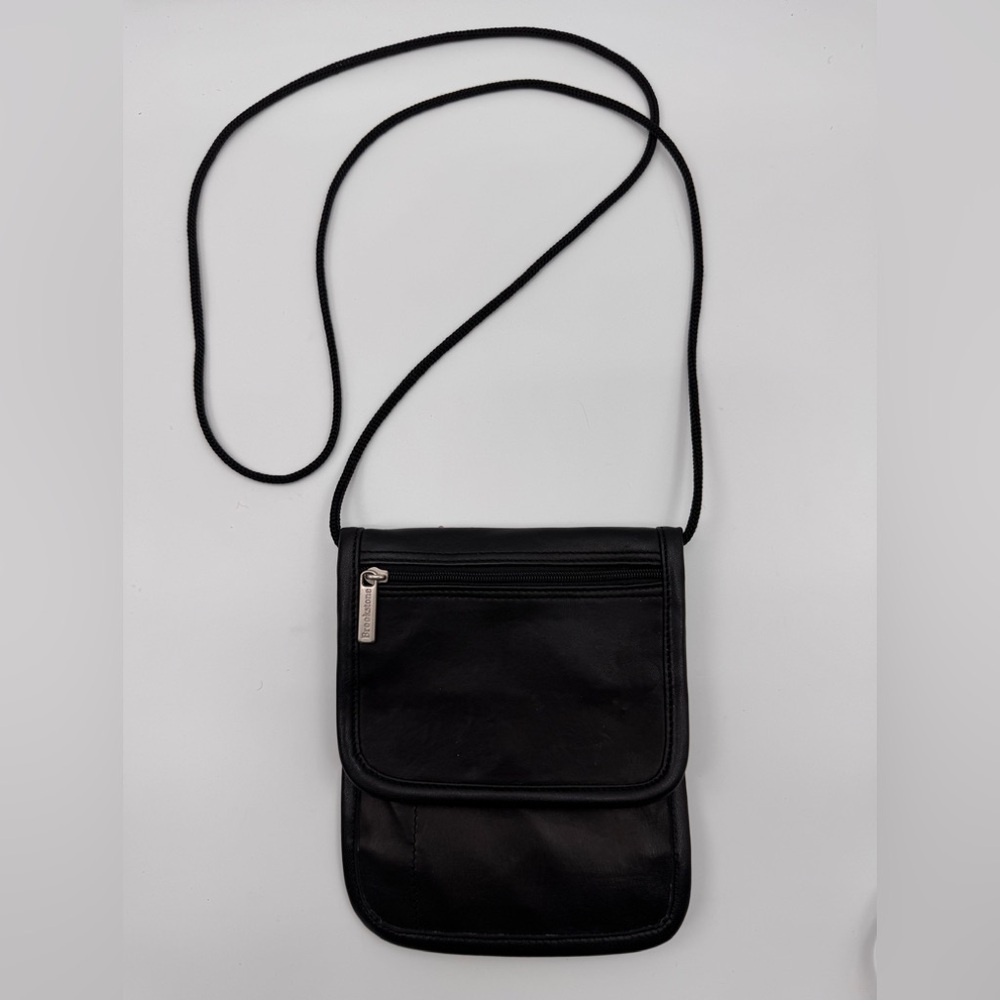 Brookstone black leather travel bag